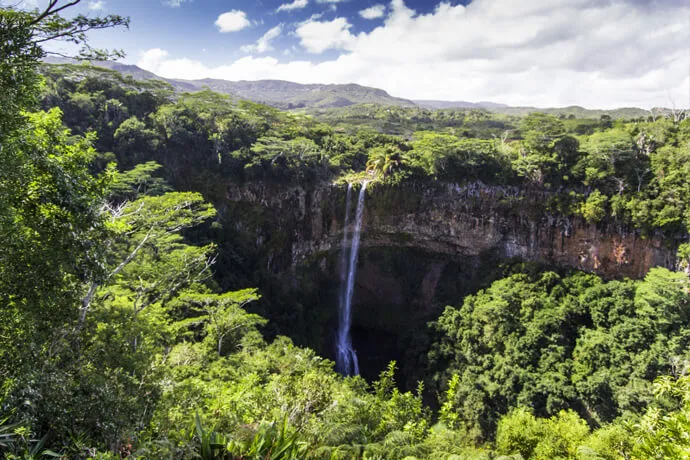 cascade-chamarel